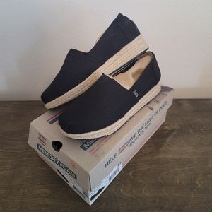 Skechers Bobs Black NIB